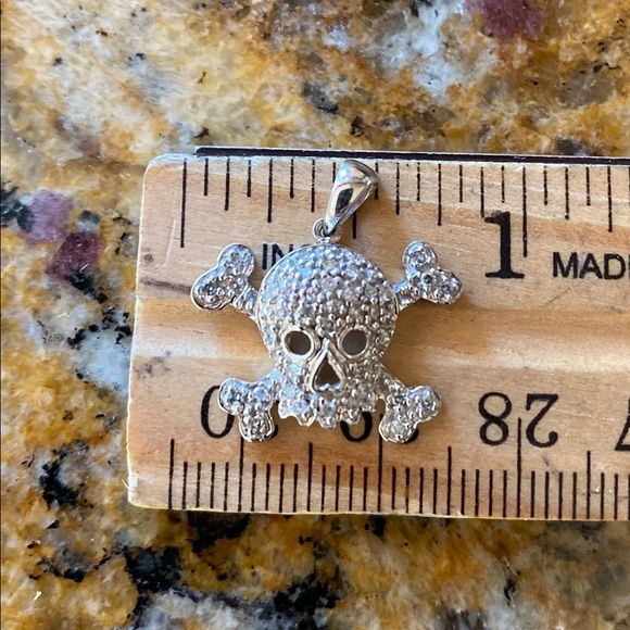 ☠️ 14k white gold and diamonds skull and crossbones pendant - Picture 4 of 4